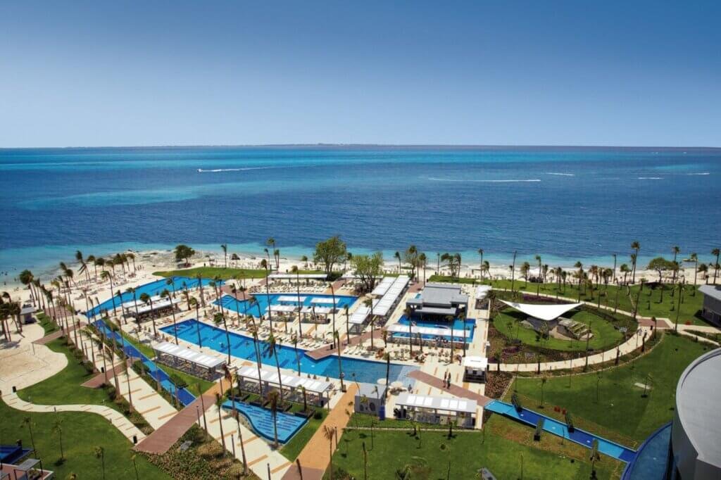 Affordable All-Inclusive Resorts : Riu Palace Peninsula, Cancun