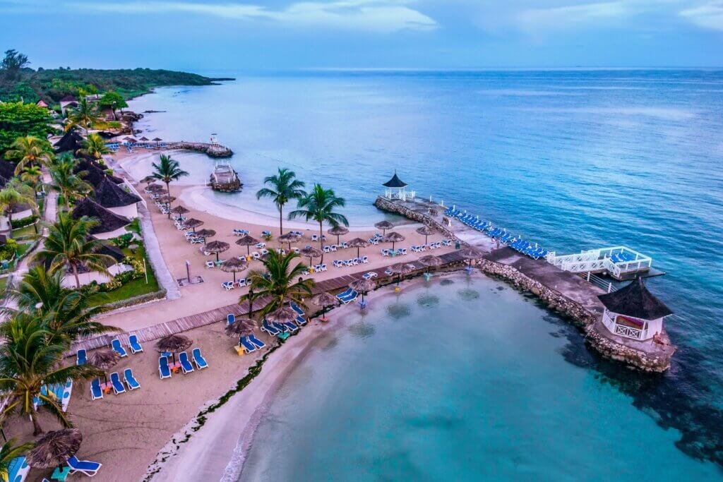 Affordable All-Inclusive Resorts : Royal Decameron Club Caribbean, Jamaica