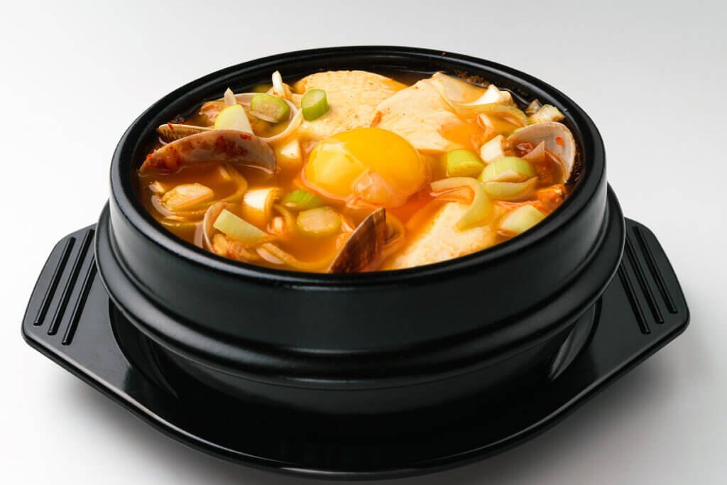 Must-Try Dishes in Seoul : Sundubu-jjigae – Silky, Spicy Tofu Stew