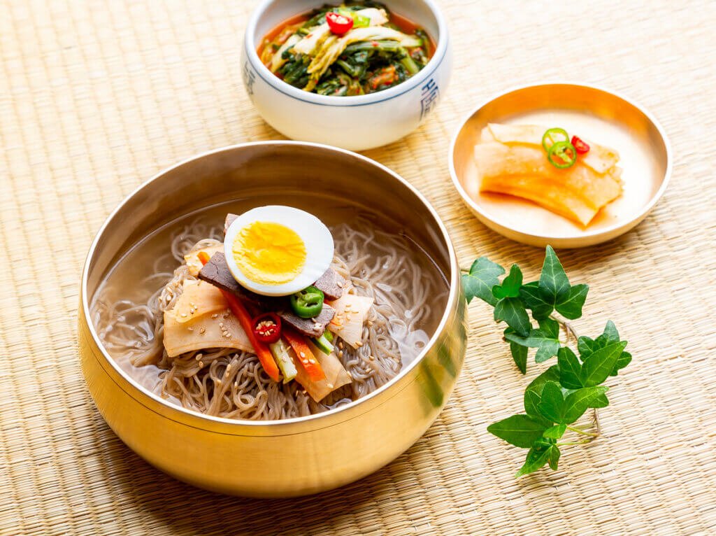 Must-Try Dishes in Seoul : Naengmyeon – Refreshing Cold Buckwheat Noodles