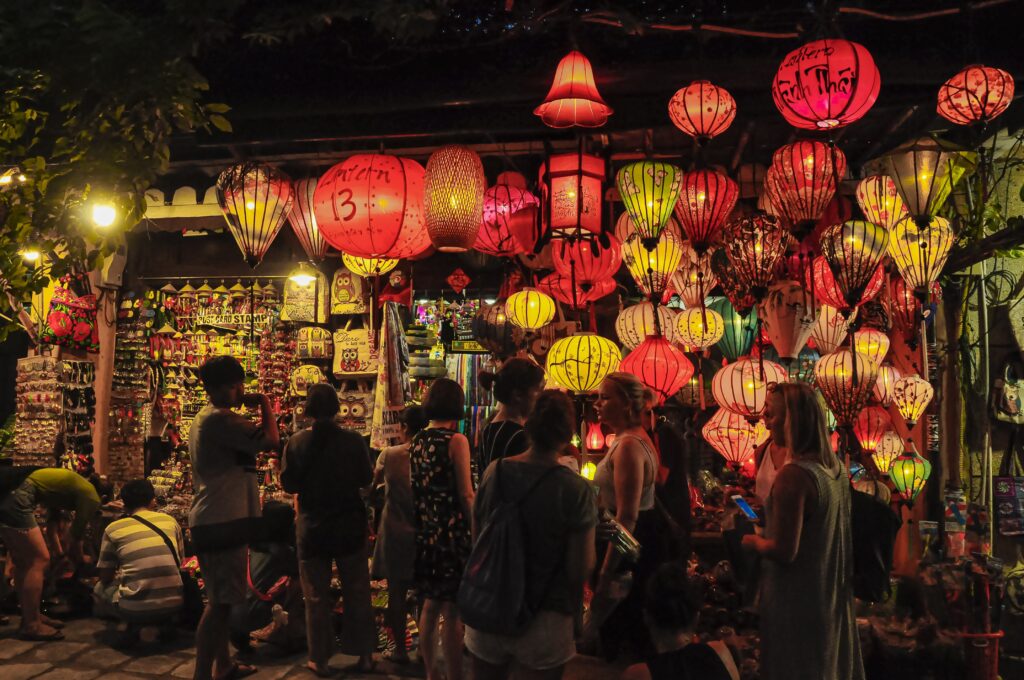Hanoi Old Quarter bia hoi evening 10 days in Vietnam budget itinerary