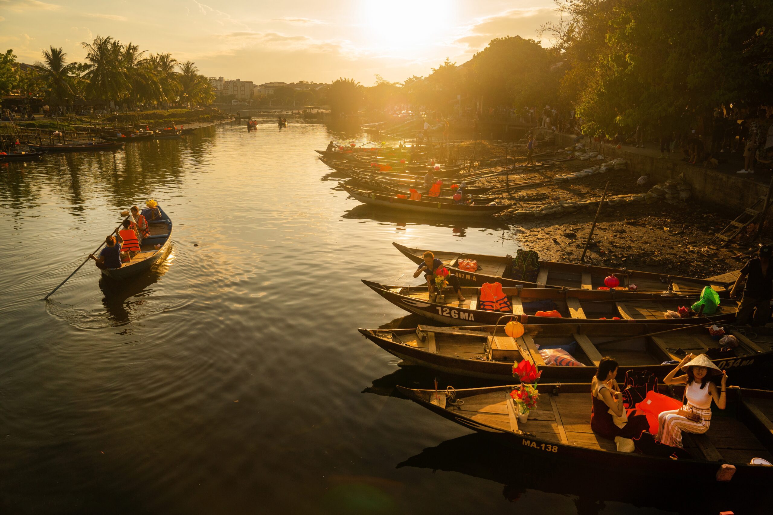 Vietnam budget travel